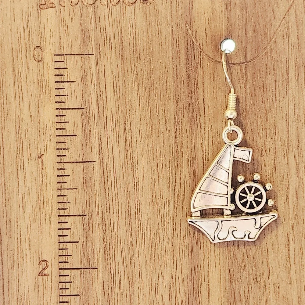 Handmade‎ Nautical Sailboat Life Ring Charm Dangle Earrings Silver Tone NEW
